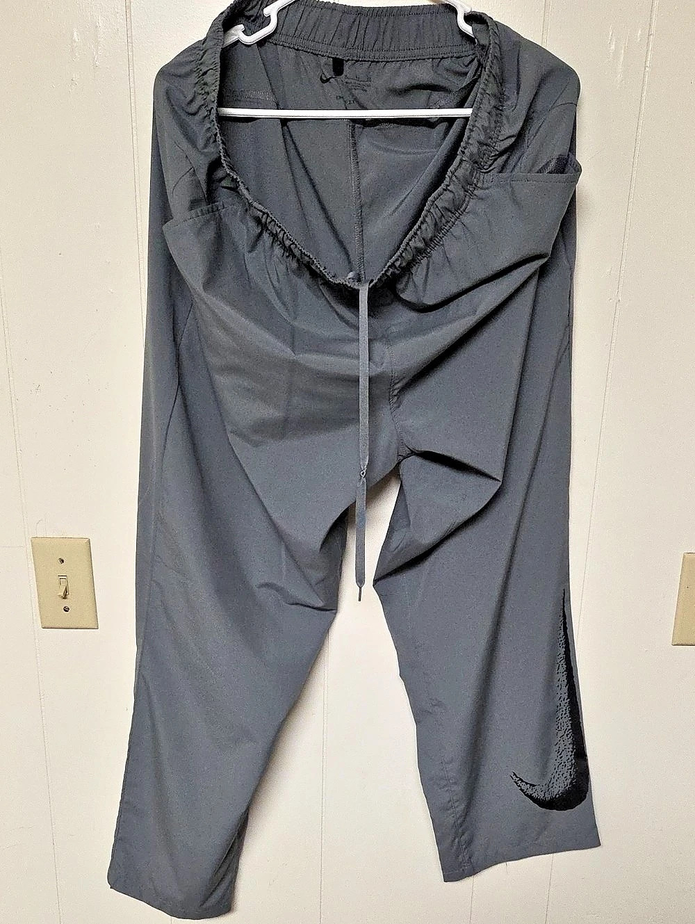 NEW, Nike Form Dri-Fit GFX Alt Trousers Gray XL